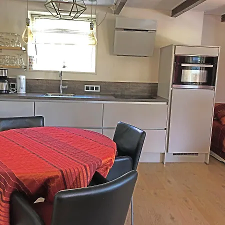 Atelieronwater # De Zwaan Apartment *