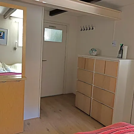Atelieronwater # De Zwaan Apartment Broek op Langedijk